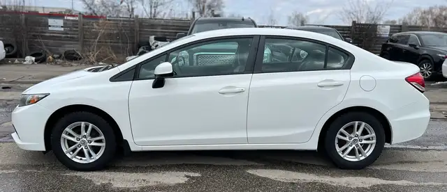 2013 Honda Civic LX - Photo 2