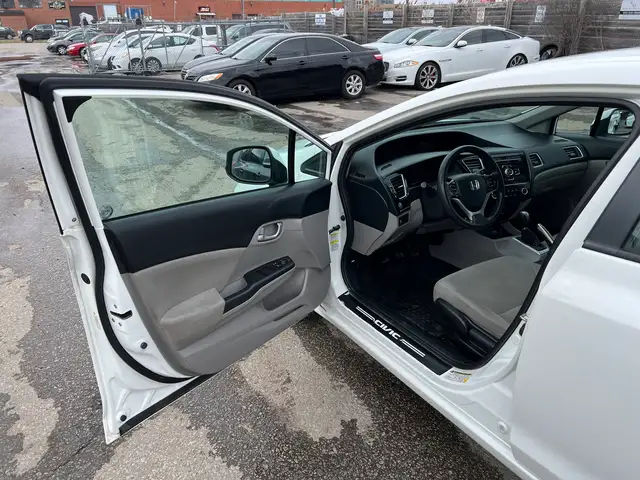 2013 Honda Civic LX - Photo 9