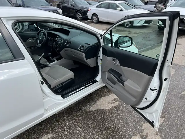 2013 Honda Civic LX - Photo 23