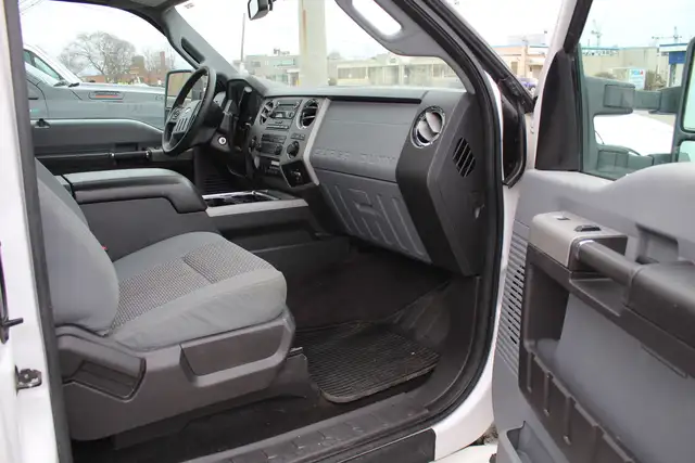 2014 Ford F-250 Super Duty XLT 4WD utility SRW - Photo 9