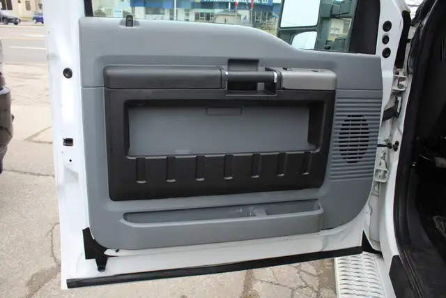 2014 Ford F-250 Super Duty XLT 4WD utility SRW - Photo 16