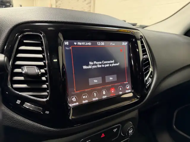 2019 Jeep Compass Limited 4x4 - PANO-ROOF - HEATED SEATS & STEER - Photo 18