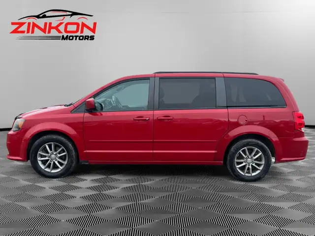 2014 Dodge Grand Caravan R/T | CLEAN CARFAX | BACK-UP CAM | LEAT - Photo 2
