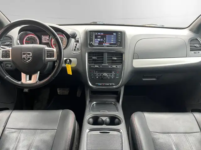 2014 Dodge Grand Caravan R/T | CLEAN CARFAX | BACK-UP CAM | LEAT - Photo 8