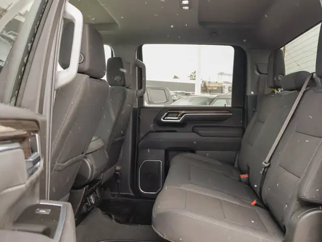 2025 Chevrolet Silverado 2500HD LT 6.6L Duramax - Photo 33