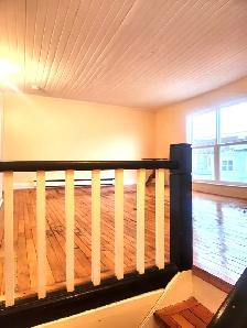 Small 1 Bedroom Apartment Downtown, No Pets, Text to View