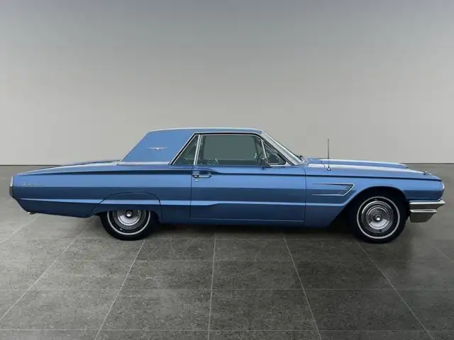 1965 Ford Thunderbird Coupe - Photo 8