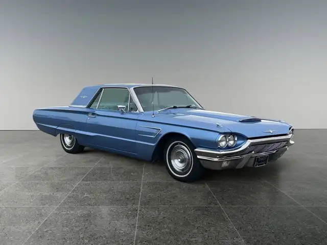 1965 Ford Thunderbird Coupe - Photo 9