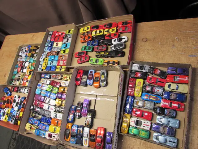 Hot Wheels  Chevrolet Corvette collection, 165 cars total