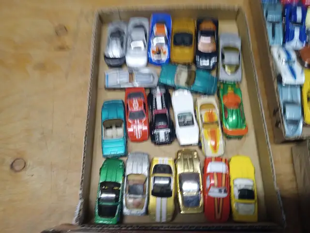 Hot Wheels  Chevrolet Corvette collection, 165 cars total - Photo 3