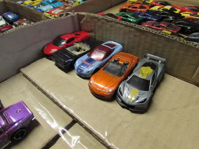 Hot Wheels  Chevrolet Corvette collection, 165 cars total - Photo 4
