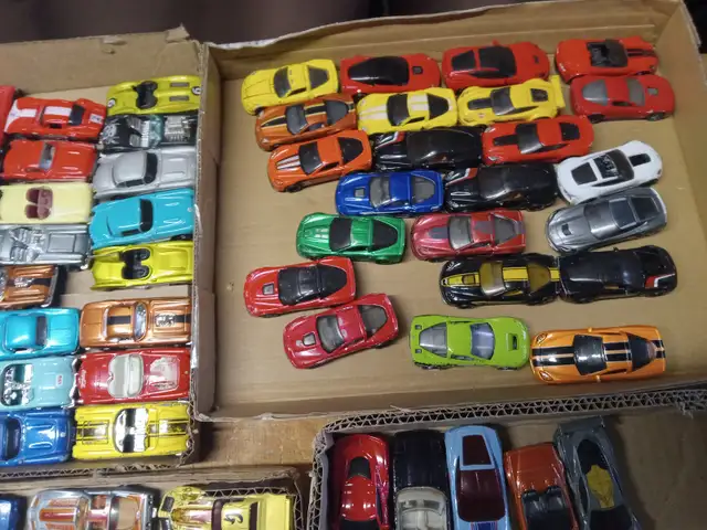 Hot Wheels  Chevrolet Corvette collection, 165 cars total - Photo 8