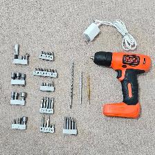BLACK AND DECKER SPEED DRILL/DRIVER WITH 76-PC ACCESSORY KIT