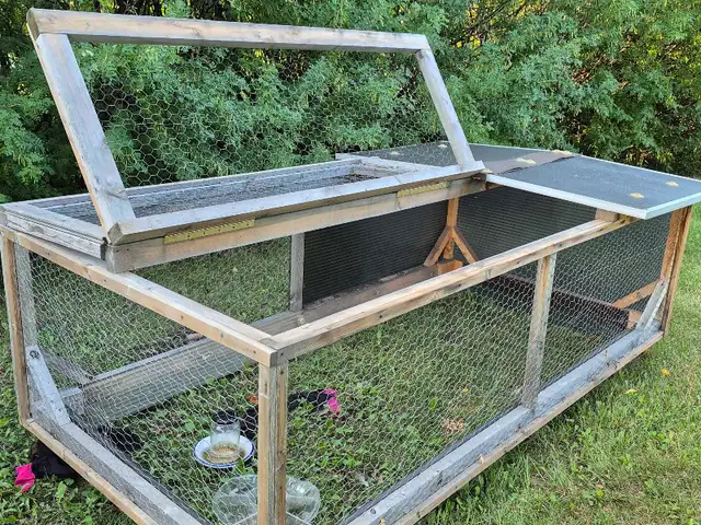 CHICKEN TRACTOR / CHICKEN RUN