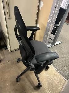Steelcase Leap V2 3D Mesh Office Chair! - Photo 2