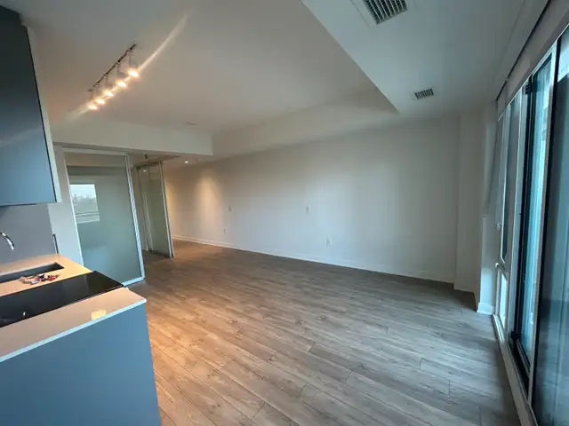 1 Bedroom Apartment - $2165   2 Months Free - Toronto - Photo 2