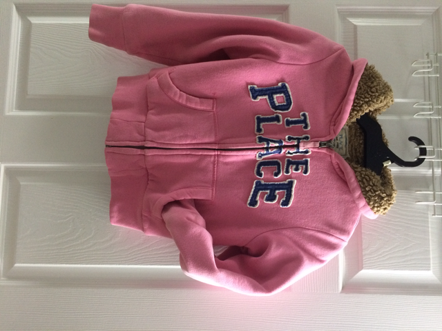 BEAU CHANDAIL ROSE DOUBLÉ GR 7/8 FILLETTE TRÈS CONFORTABLE$10.00 - Photo 3