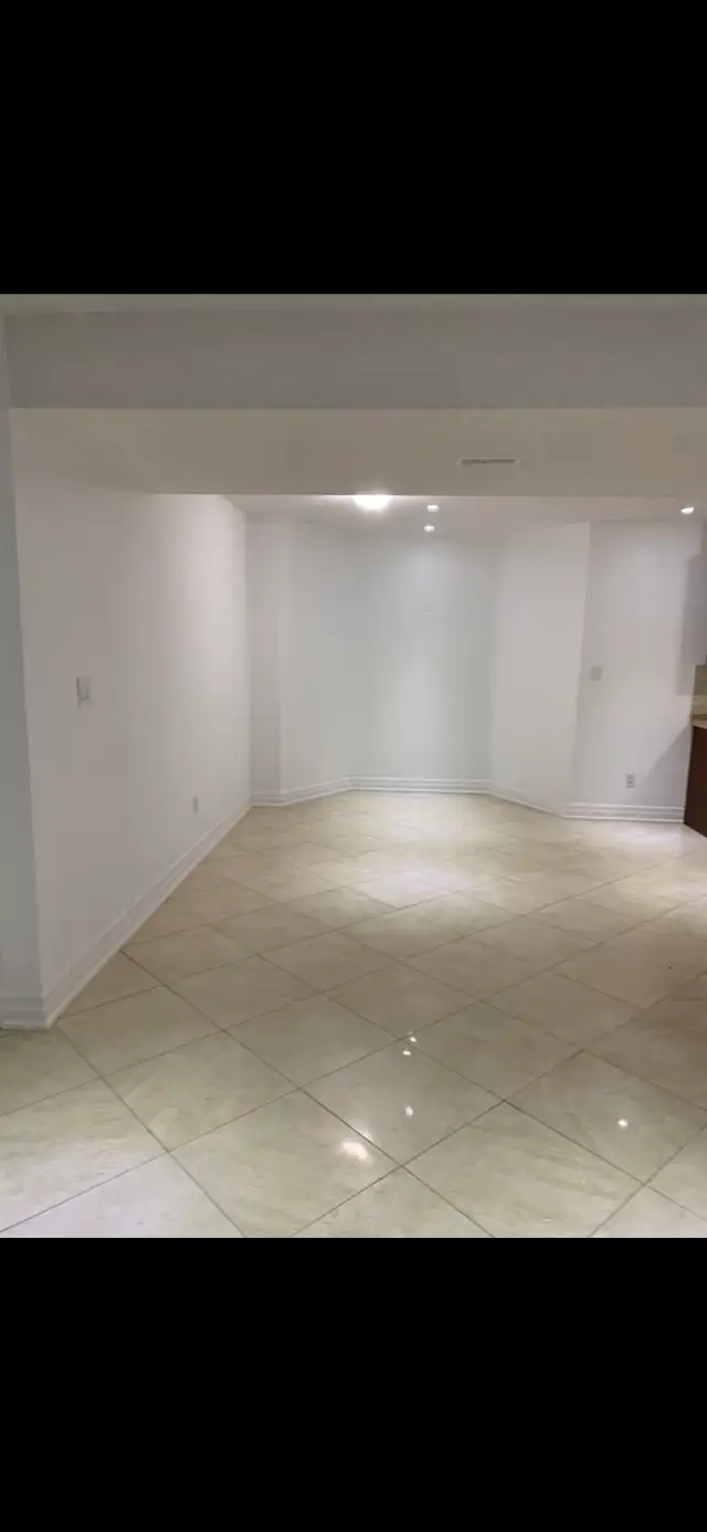 All inclusive Luxury New Large basement available 4 rent in Bra - Photo 9