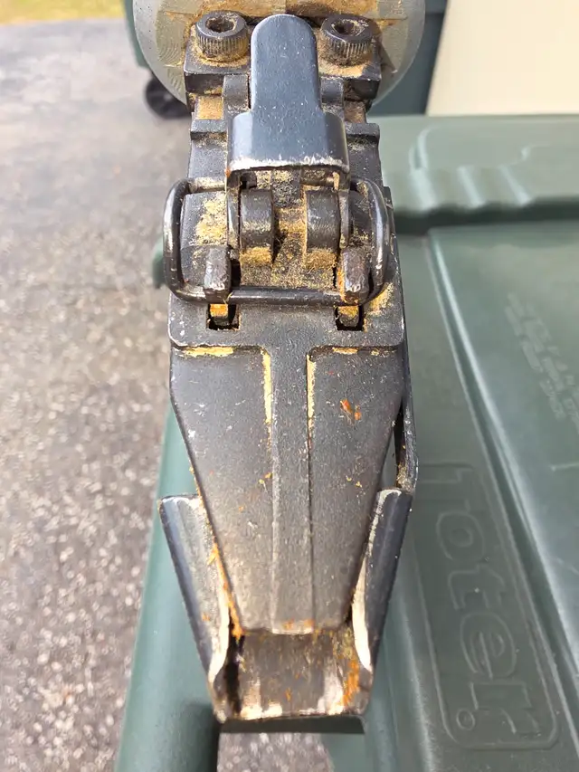 IDI Air Brad Nailer 18' Gauge With Hard Plastic Case And Nails - Photo 5