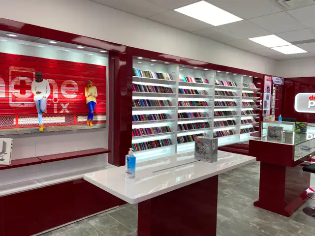 Unlocked iPhone 14 pro Purple (128GB) - Photo 6