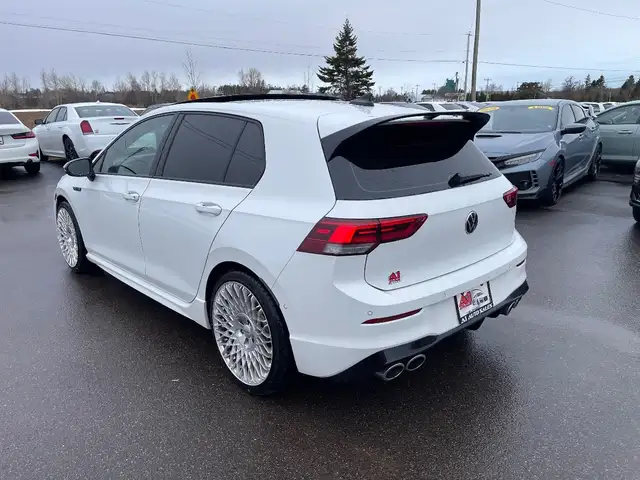 2024 Volkswagen Golf R - Photo 5
