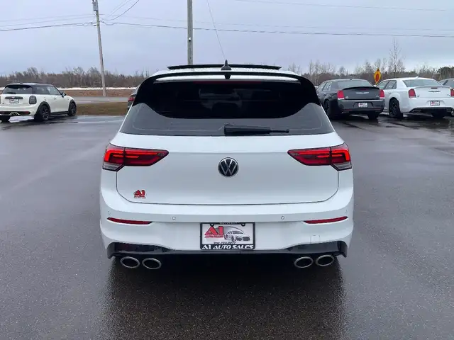 2024 Volkswagen Golf R - Photo 6