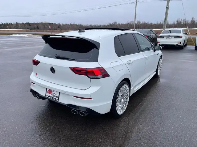 2024 Volkswagen Golf R - Photo 9