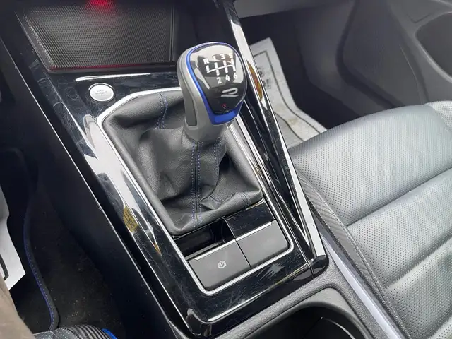 2024 Volkswagen Golf R - Photo 28