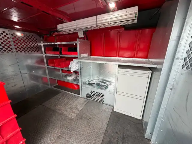 2018 Ford TRANSIT CARGO VAN - Photo 10