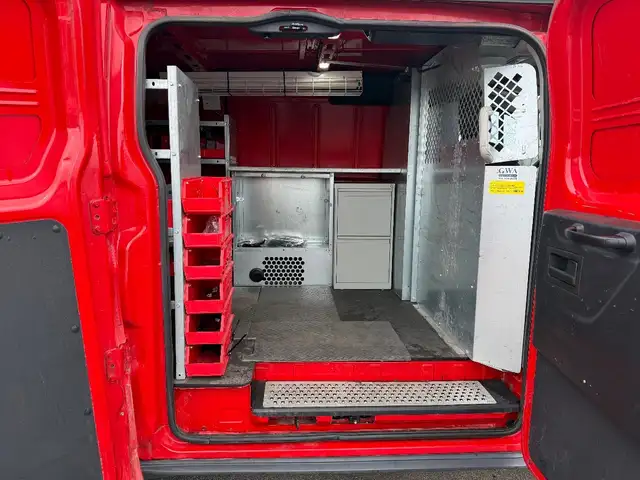 2018 Ford TRANSIT CARGO VAN - Photo 11