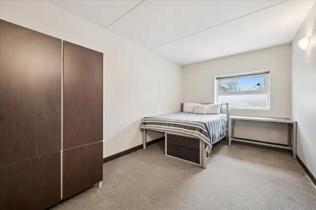 Spacious Student Accommodation (Furnished and En-suite Bathroom) - Photo 18