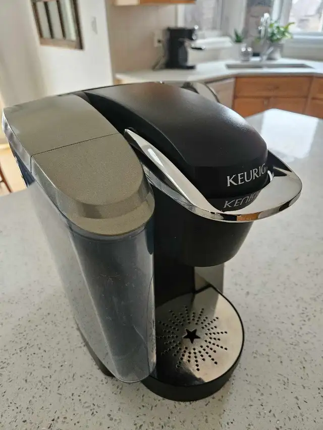 Keurig machine - Photo 3