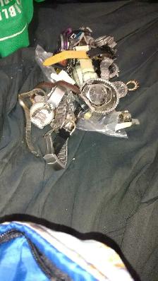 Montre pour les hommes et pour les femmes à vendre - Photo 4