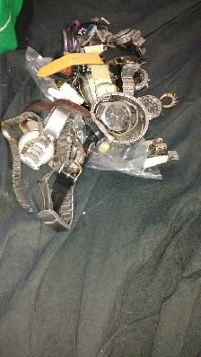 Montre pour les hommes et pour les femmes à vendre - Photo 5