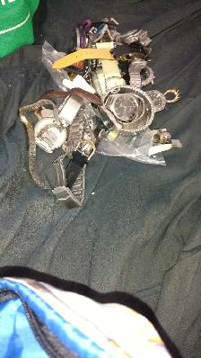 Montre pour les hommes et pour les femmes à vendre - Photo 6