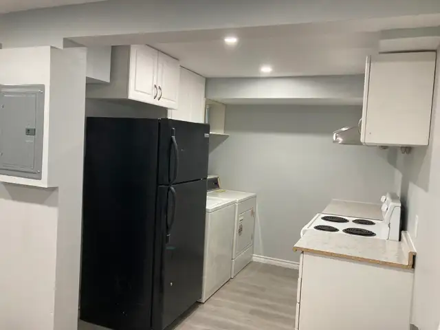 2-bedroom basement apartment for rent - Photo 7