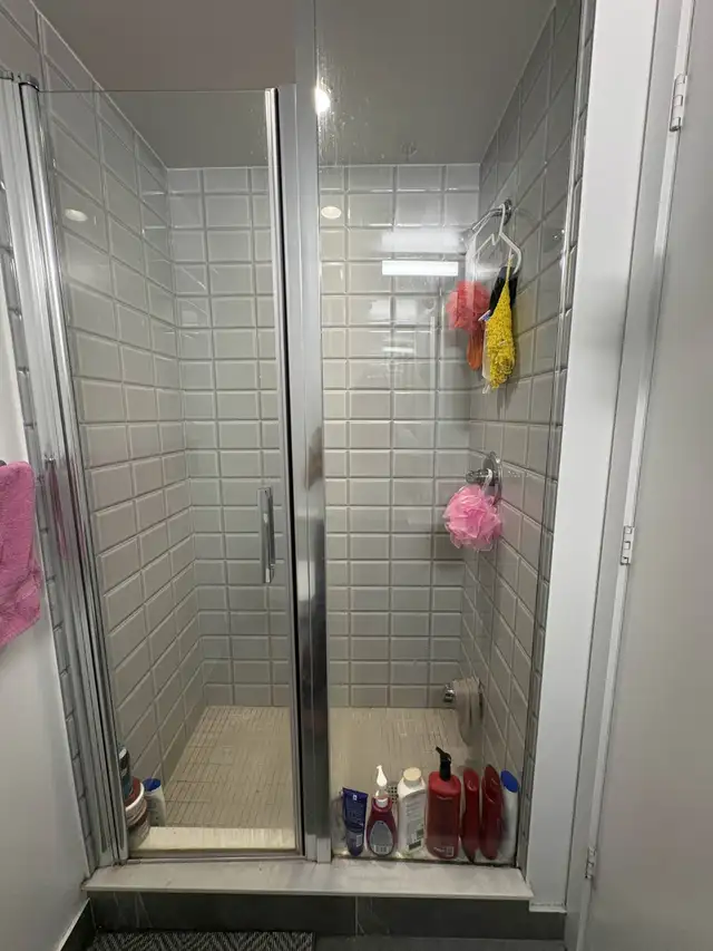 Subletting a room in a 3 bedroom apartment - Photo 5