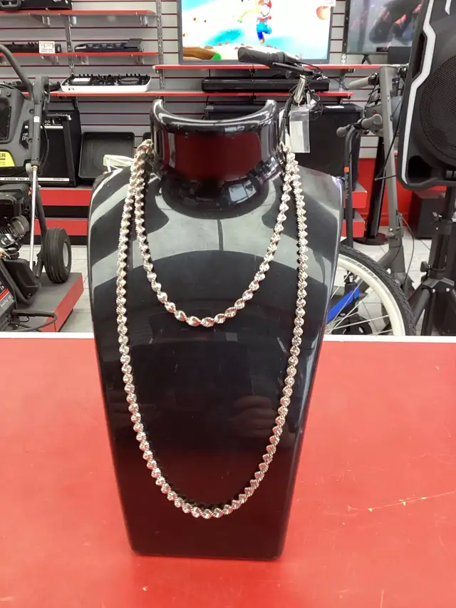 chaîne en argent torsadée