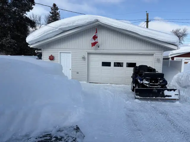 Turnkey 2 Bedroom Home with Dream Garage - Photo 3