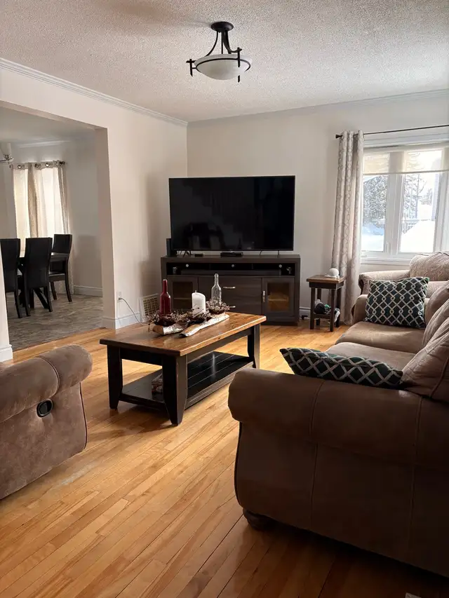 Turnkey 2 Bedroom Home with Dream Garage - Photo 6
