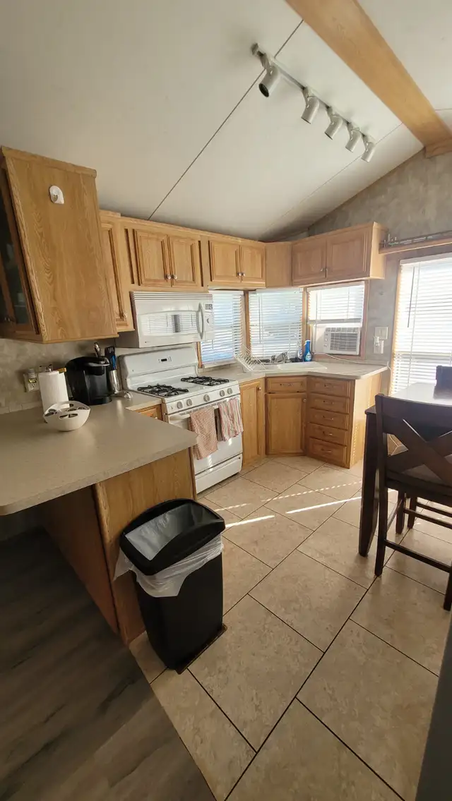 Trailer for Sale-Lake Consecon Resort, Fees Paid 2026, Dock Slip - Photo 4