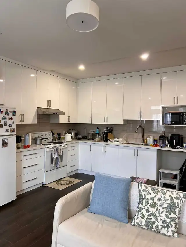 Spacious 2 bedroom apartment - Photo 2