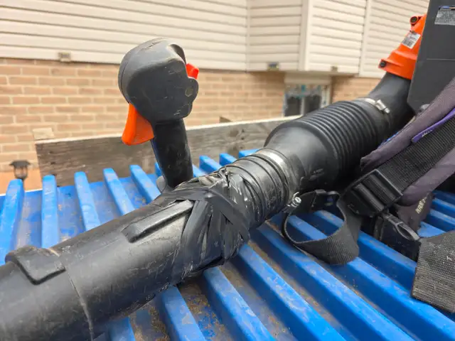 Husqvarna 350BT Backpack Blower 2 Stroke - Photo 4