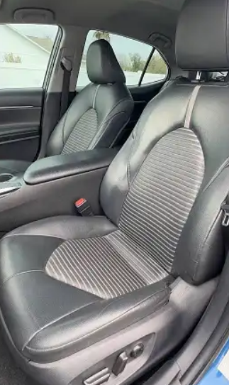 2019 Toyota Camry SE – Zero Accidents, Zero Maitenance Required - Photo 4