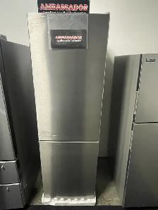 NEW 24" Whirlpool  Counter Depth Bottom Freezer Fridge11.3 Cu.Ft - Photo 2