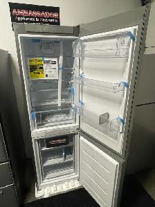 NEW 24" Whirlpool  Counter Depth Bottom Freezer Fridge11.3 Cu.Ft - Photo 3