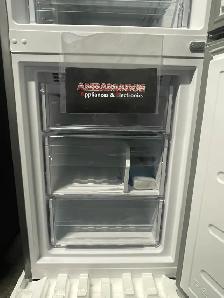 NEW 24" Whirlpool  Counter Depth Bottom Freezer Fridge11.3 Cu.Ft - Photo 5