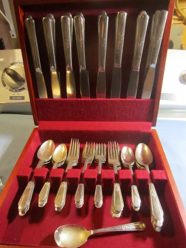 #87-86B MEMORY silverware set for 8 - Photo 2