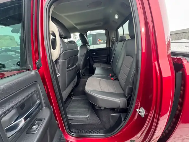 2012 Ram 1500 Sport 192K - 4WD Quad Cab - CLEAN CAR FAX - Photo 12