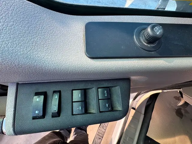 2010 Ford Super Duty F-350 SRW XLT Crew Cab - 8 FT BOX - TOMMY G - Photo 18